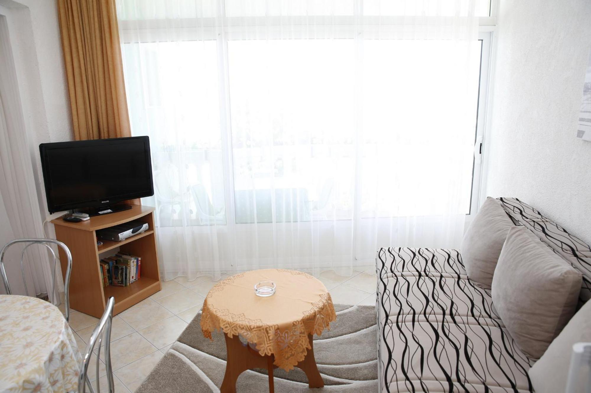 Apartments Katarine Zrinske Водице Екстериор снимка