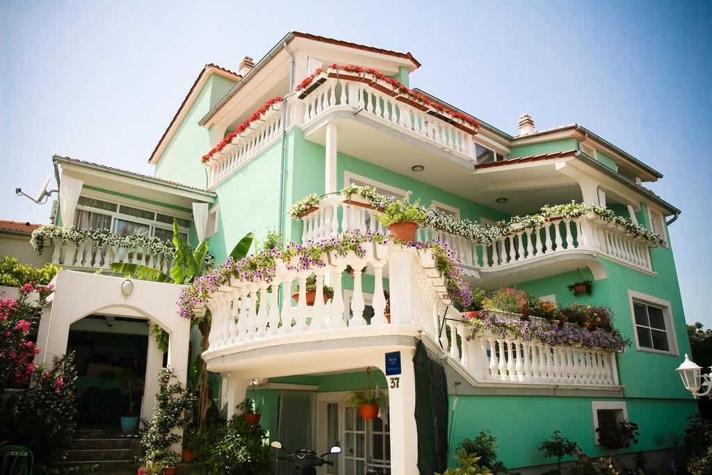 Apartments Katarine Zrinske Водице Екстериор снимка