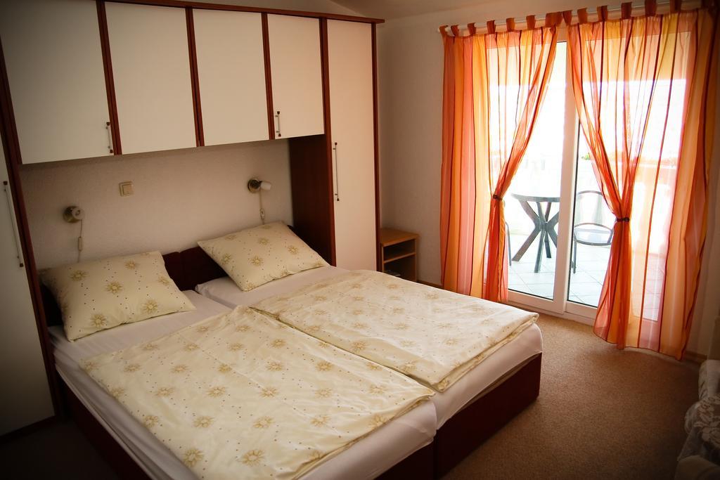 Apartments Katarine Zrinske Водице Екстериор снимка
